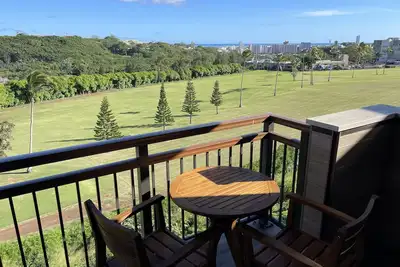 Near Jbphh, Home \"E\", Golf Course Views, Clean, Gated, Free Parking, Cage Code.