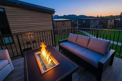 Image de Pet Friendly! Gone Country at the Quarry, 2 bd / 2 bth w/ Awesome Views, Hot Tub and Pool