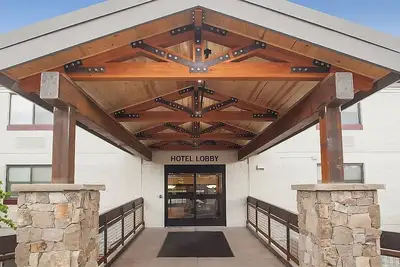 Image de Making The Best Memories Along The Way! 3 Relaxing Units, Pool, Free Parking