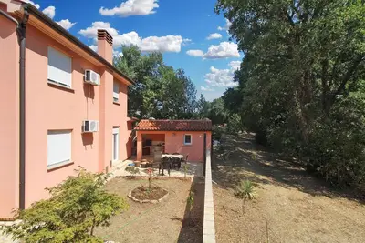 Image de Apartment 2198\/57576 (Istria - Valbandon), 2250m from the beach