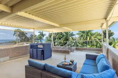 Image de Galoola Hidden Gem, 2 97 Galoola Drive, Pet friendly, Rooftop outdoor area with spectacular views, Wi-Fi and air conditioning