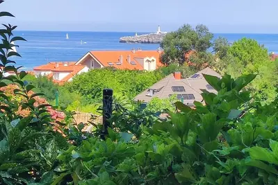 Image de Estelas : Maison au bord de la mer :20 mn de Santander/ 5 m de plage de Somo