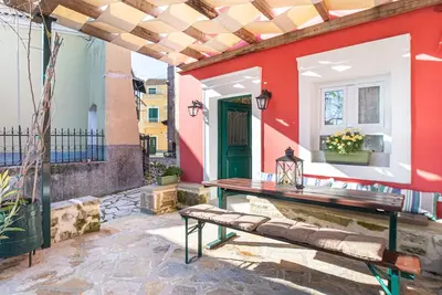 Image de Maison de vacances \"Bekiris Traditional Inn\" avec terrasse privée, A\/C & Wi-Fi