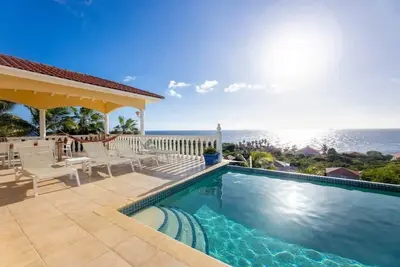 Image de Spacious, Bright Villa - Spectacular Ocean Views & Private Pool