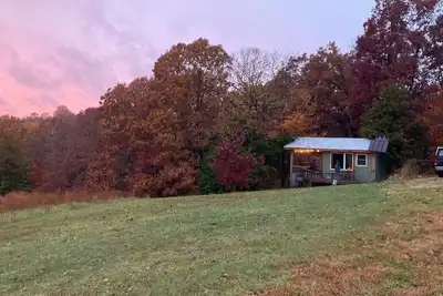 Glamping MoonRise Cabin-Serene & Unique off Katy Trail