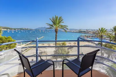 Image de Seaview Apt Anita 3 by Js Villas