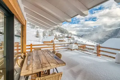 Image de Luxurious 3 Br Cottage In Le Levron