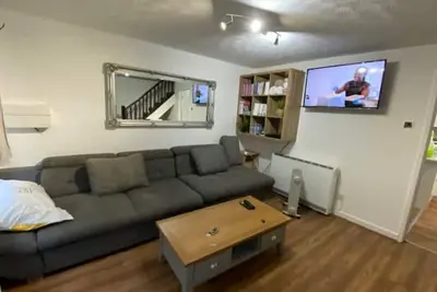 Image de 2 Bedroom home near Uni and walking dis to Stadium
