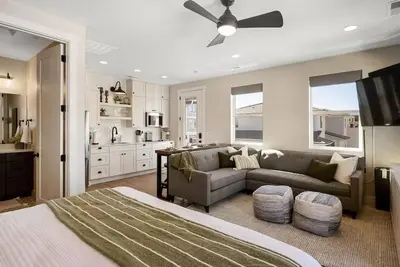 Image de North Shore Casita: Desert Color Lagoon + Beaches