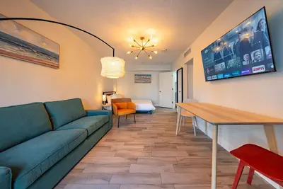 Image de Condo On The Beach - Heated Pool - Self Check-in