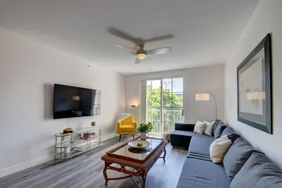 Image de West Palm Beach Condominium Apartment - Prime Location At City Place