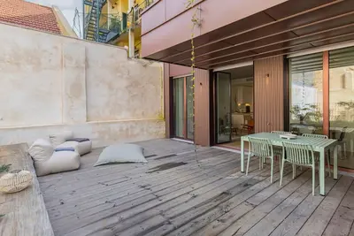 Image de Deluxe 2bdr Apartment W/ Patio by LovelyStay