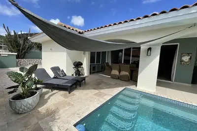 Image de Salt Lake View - design villa with private pool in popular area