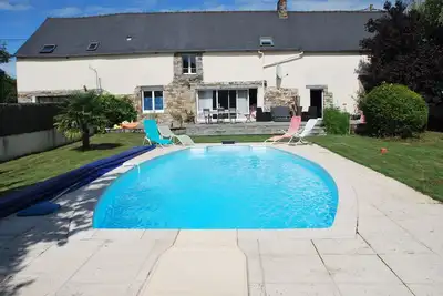 Image de Breton farmhouse between Le Mont-St-Michel and Saint-Malo