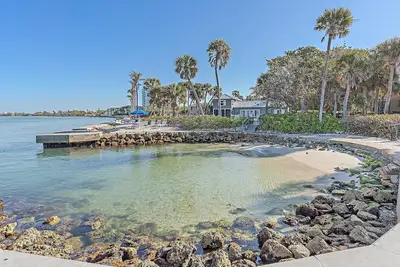 Image de Hidden Gem with Private Beach, Walk to Siesta Key Village