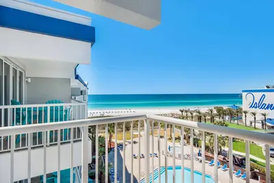 Image de 🌊 Gulf Front~Pools~Walk 2 Beach~Beach Svc~2br Destin West Gulfside 608