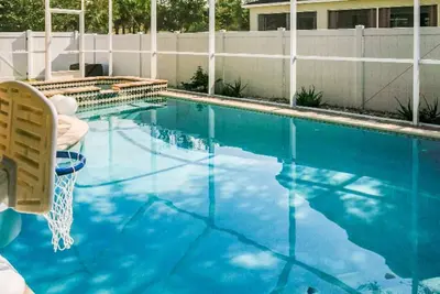 Image de Riverview Oasis Pool, Spa & Family Arcade Fun