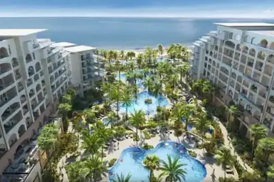 Image de 2 Bedrooms, 3 bathrooms, 5 Star Beachfront Resort. Up to 6 guests. March 18-25