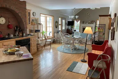 Image de Quiet 2 bd, 1 1\/2 bath hideaway, with refreshing lake breezes