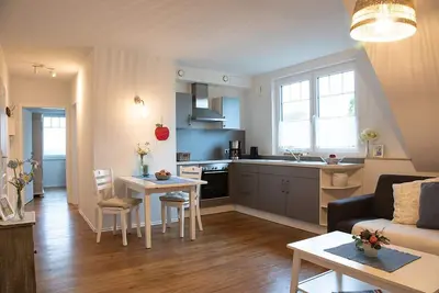 Image de Location-Marnica-Appartement-Salle de bain privée séparée-Vue sur la campagne