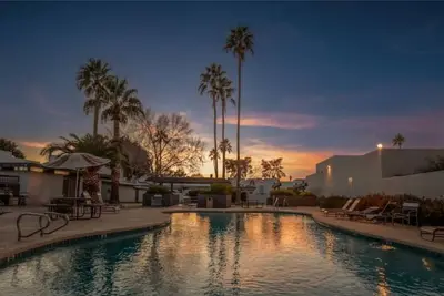 Image de Scottsdale Real Condo!