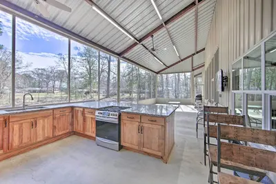 Image de Home w\/ Screened Porch - Near Toledo Bend Lake!