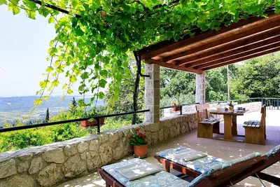 Image de Charming Stone Cottage, Private Pool & Panoramic Views of the Konavle Valley - 30mins to Dubrovnik!