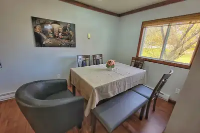 Image de Beautiful cottage by the river