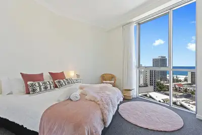 Image de Ocean View from every room -Stylish 2Bed2Bath Apt.