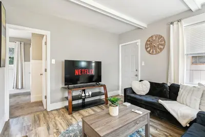 Image de Petit Cozy Beach Bungalow— 5 min walk to the beach