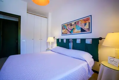 Bel appartement avec climatisation, Wifi, piscine, Tv, animaux admis et parking, près de Lecce