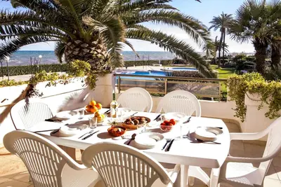 Image de Magnifique maison de vacances pour 6 personnes avec piscine, Wifi, Tv, terrasse et parking