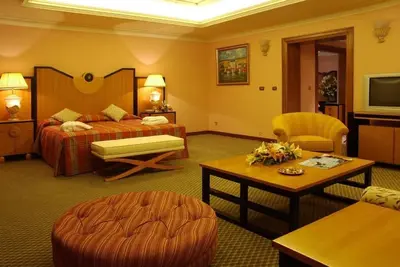 Image de Four Bedroom Villa Near by Al Raha Mall