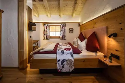 Image de Vacation apartment Hochkalter, 1-4 persons, 90 sqm, balcony, Tv, 1 bedroom
