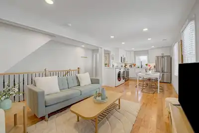 Image de Palmer Square 2br w\/ Parking