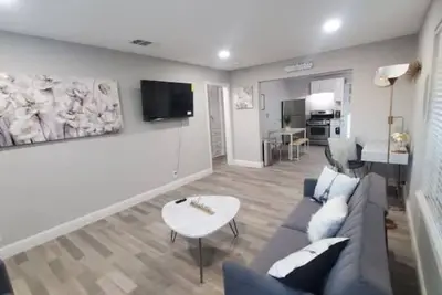 Image de The Luxury Velvet Getaway!