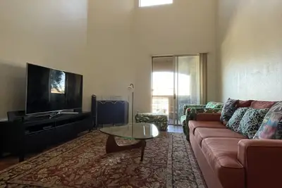 Image de Biltmore Area Spacious 2 bedrooms 2 baths townhome with a bonus room and balcony