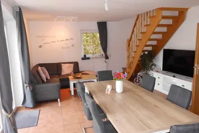 Image de Schönes Ferienhaus mit Getrenntem Apartment