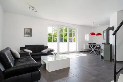 Image de Geschmackvolles Ferienhaus in Norden