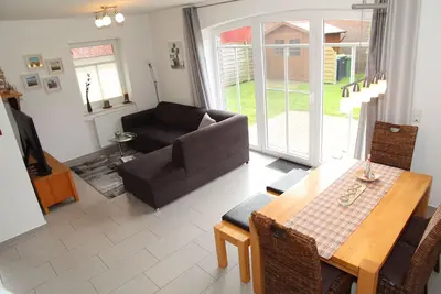 Image de Ruhig Gelegenes Ferienhaus mit Großem Garten