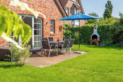 Image de Hochwertiges Ferienhaus mit Garten in Zentraler Lage