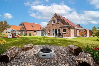 Image de Sehr Hochwertiges Ferienhaus Direkt am Wariner See