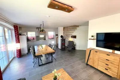 Image de Hochwertiges und Luxuriöses Ferienhaus Direkt am Wariner See