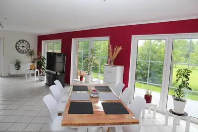 Image de Hundefreundliches Ferienhaus in Ruhiger Sackgassenlage mit Tollem Deichblick!