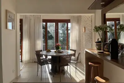 Image de Linda casa com vista para o mar