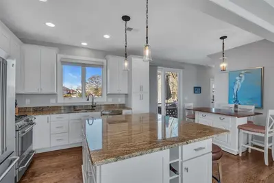 Image de Saint1503 - Immaculate custom home feat. 4br 3. 5 ba - sleeps 9 - pets