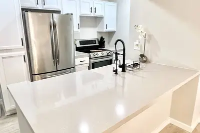 Image de Scottsdale Furnished Condo w/ Heated Pool - Extended Stays Available