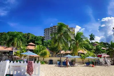 Image de Ocean Front Apartment Montego Bay Hip Strip