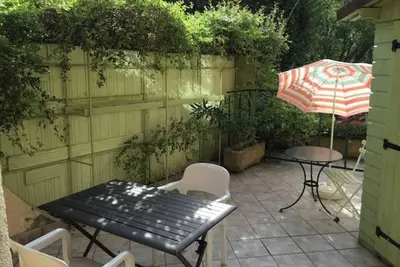Image de Studio avec terrasse emplacement privilégier