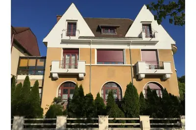 Image de Studio on Lake Allier, 5mn City Center & Thermal Baths